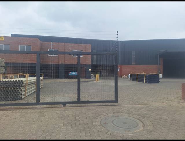 1,200M² WAREHOUSE TO LET IN RIVERSIDE INDUSTRIAL PARK